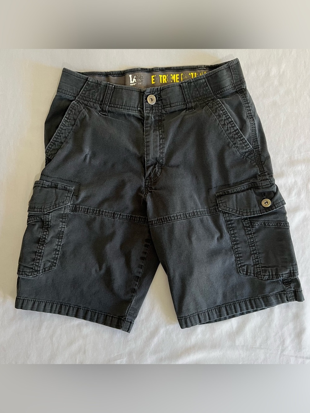 Men’s Lee Black Cargo Shorts with Utility Pockets - Size 29W